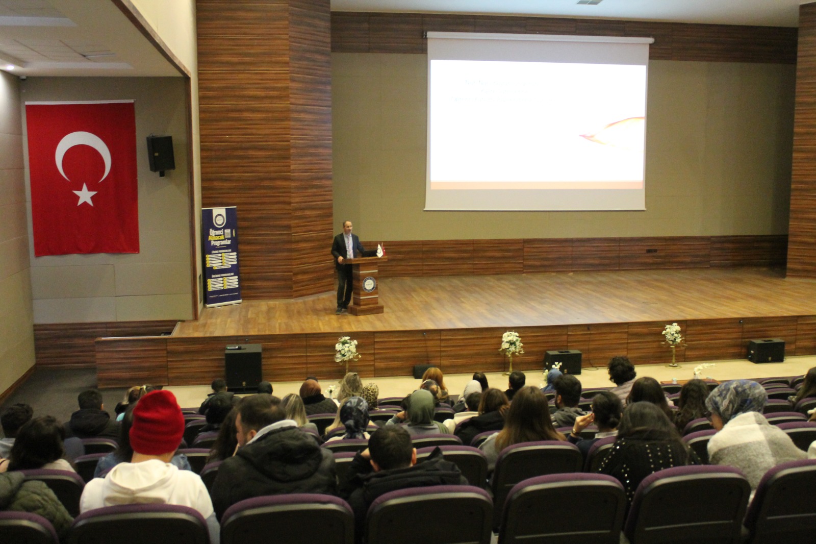 Öğrencilerimize Yönelik Kalite Süreçleri Bilgilendirme Toplantısı Gerçekleştirildi.